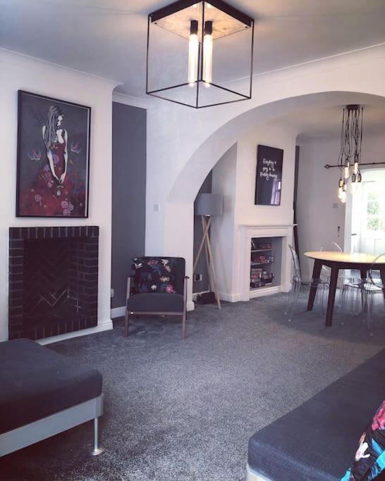 Chester/Hoole Contemporary Home. Sleeps 6 +Netflix Εξωτερικό φωτογραφία